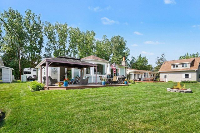 3332 Shawnee Trail, Pinckney, MI 48169