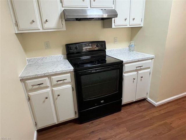 107 Cypress XING, Yorktown, VA 23693