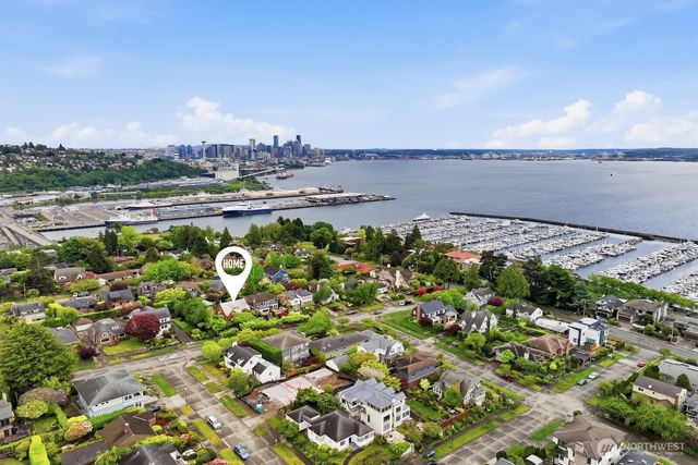 1560 28th Avenue W, Seattle, WA 98199