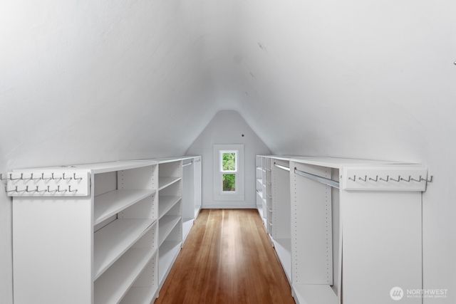 1560 28th Avenue W, Seattle, WA 98199
