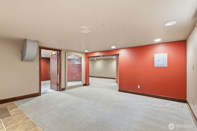 1560 28th Avenue W, Seattle, WA 98199