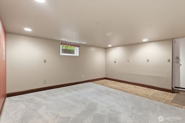 1560 28th Avenue W, Seattle, WA 98199