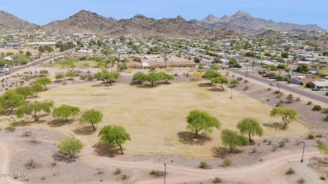8842 N 8th Street 207, Phoenix, AZ 85020