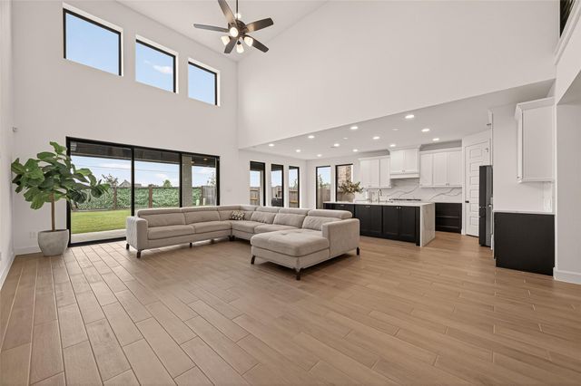 5335 Gilded Estates Drive, Richmond, TX 77469