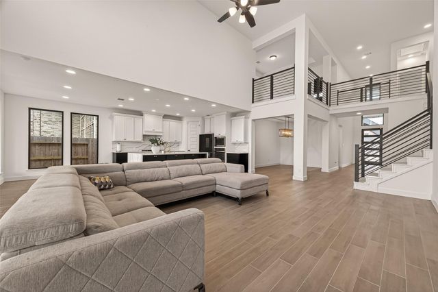 5335 Gilded Estates Drive, Richmond, TX 77469