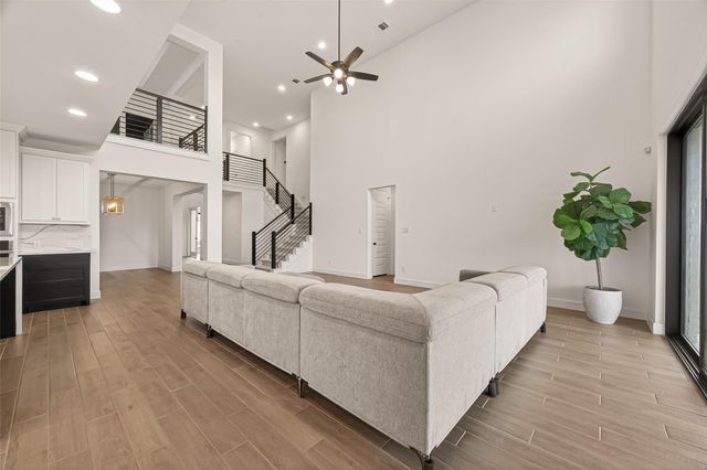 5335 Gilded Estates Drive, Richmond, TX 77469