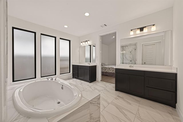 5335 Gilded Estates Drive, Richmond, TX 77469