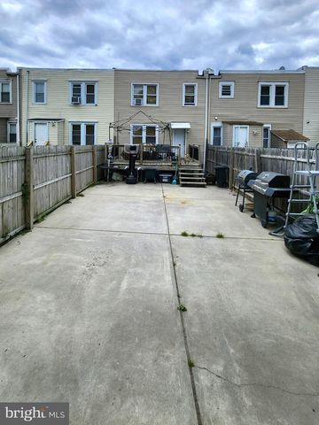 820 N 32ND ST, Camden, NJ 08105