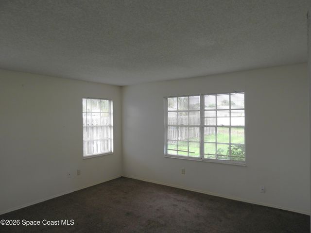891 Parsons Circle SE, Palm Bay, FL 32909