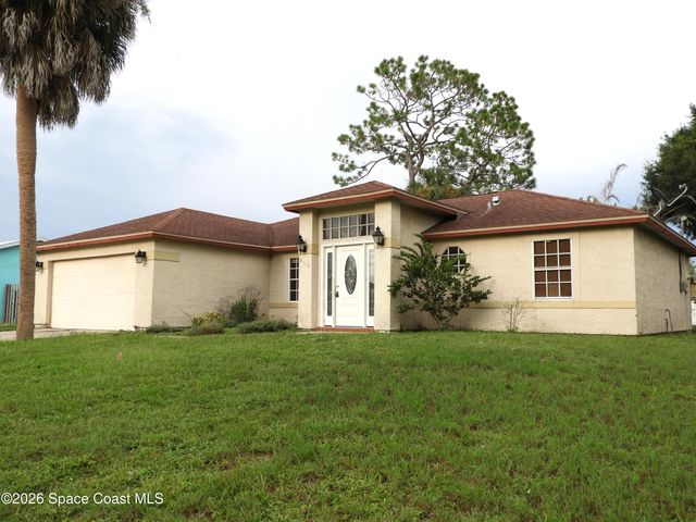 891 Parsons Circle SE, Palm Bay, FL 32909
