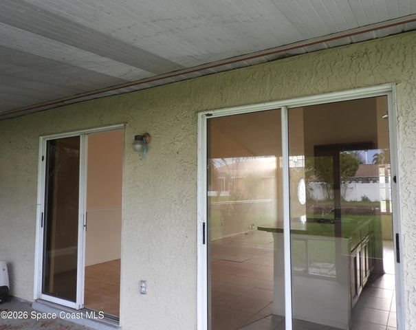891 Parsons Circle SE, Palm Bay, FL 32909