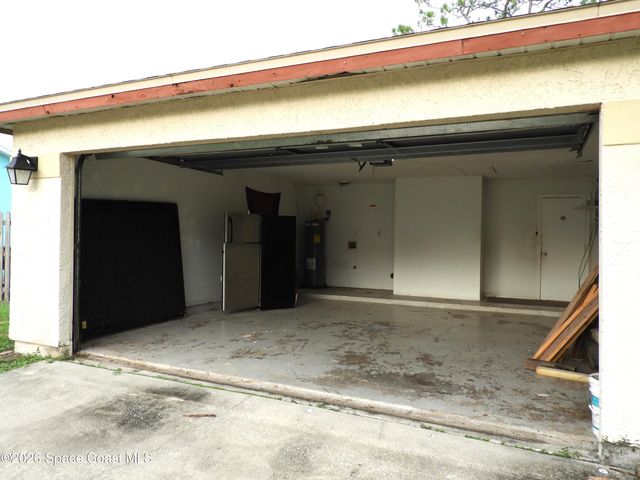 891 Parsons Circle SE, Palm Bay, FL 32909