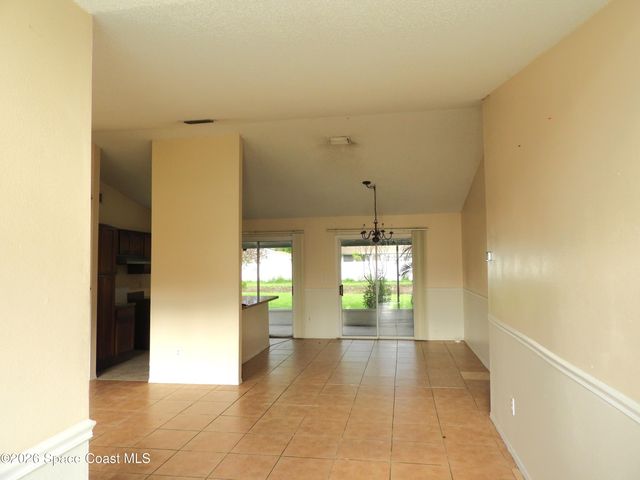 891 Parsons Circle SE, Palm Bay, FL 32909