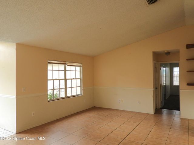 891 Parsons Circle SE, Palm Bay, FL 32909