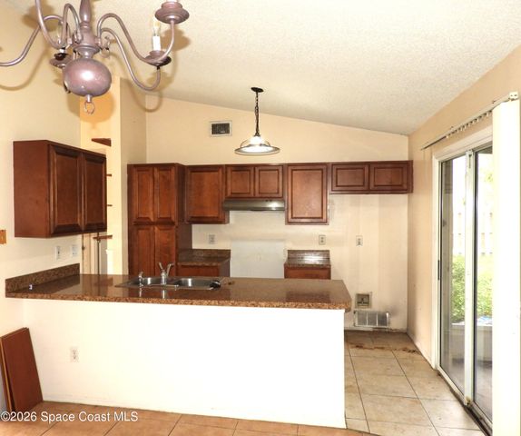 891 Parsons Circle SE, Palm Bay, FL 32909