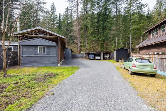 8524 Juniper Place, Maple Falls, WA 98266