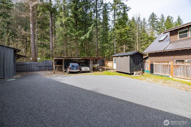 8524 Juniper Place, Maple Falls, WA 98266