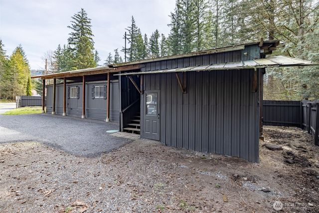 8524 Juniper Place, Maple Falls, WA 98266