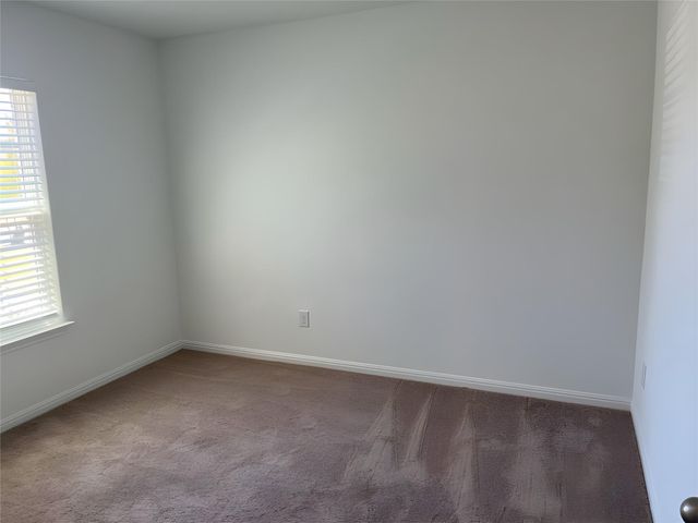 213 Wincanton LN, Jarrell, TX 76537