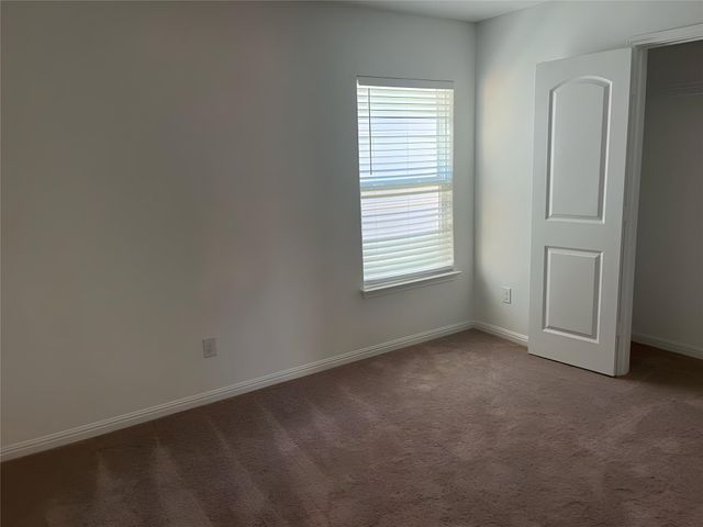 213 Wincanton LN, Jarrell, TX 76537