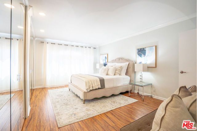 818 S Lucerne Boulevard 205, Los Angeles, CA 90005