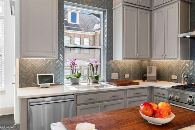 519 Broadview Lane NE, Atlanta, GA 30324