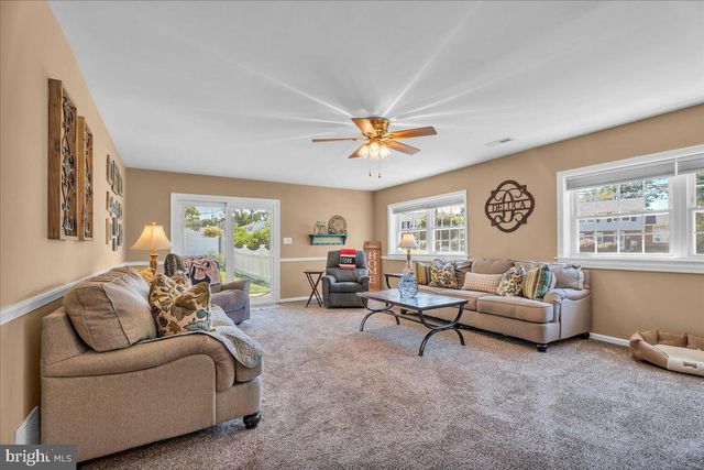 1 PURNEL AVE, Cinnaminson, NJ 08077