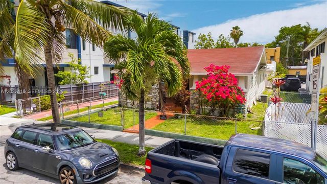 1243 SW 3rd St 1, Miami, FL 33135
