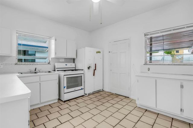 1243 SW 3rd St 1, Miami, FL 33135