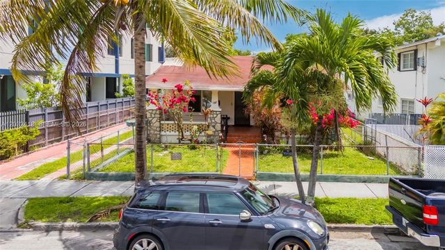 1243 SW 3rd St 1, Miami, FL 33135