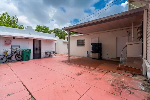 1243 SW 3rd St 1, Miami, FL 33135