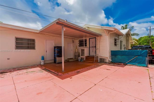 1243 SW 3rd St 1, Miami, FL 33135