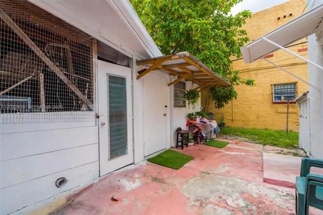 1243 SW 3rd St 1, Miami, FL 33135