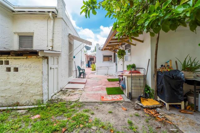 1243 SW 3rd St 1, Miami, FL 33135