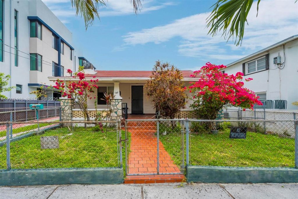 1243 SW 3rd St 1, Miami, FL 33135
