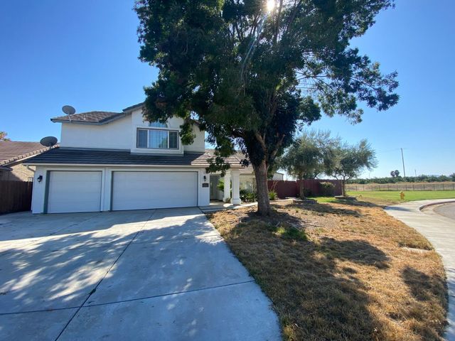 1716 Via Milano, Gustine, CA 95322