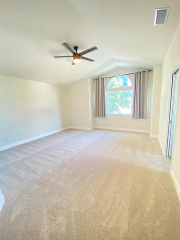 1716 Via Milano, Gustine, CA 95322