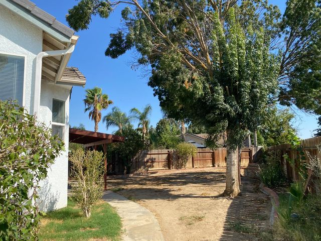 1716 Via Milano, Gustine, CA 95322