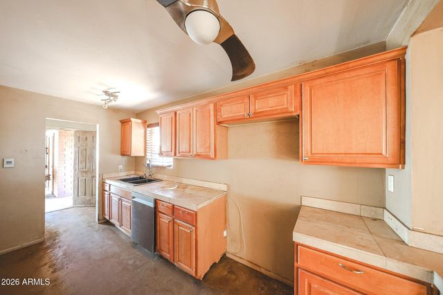 1238 E ALMERIA Road, Phoenix, AZ 85006