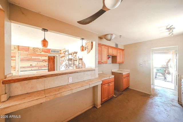 1238 E ALMERIA Road, Phoenix, AZ 85006