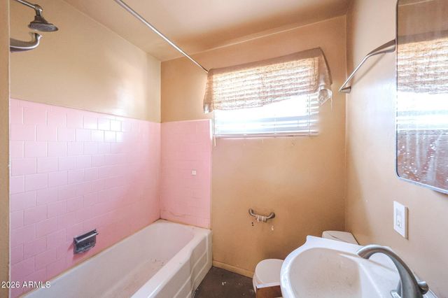 1238 E ALMERIA Road, Phoenix, AZ 85006