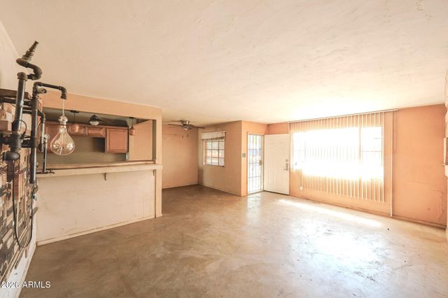 1238 E ALMERIA Road, Phoenix, AZ 85006