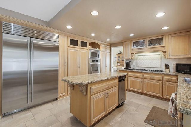 10494 Livewood Way, San Diego, CA 92131