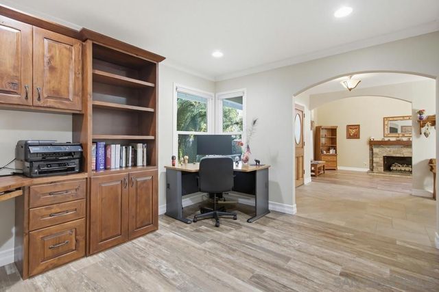 10494 Livewood Way, San Diego, CA 92131