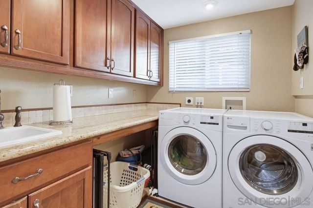 10494 Livewood Way, San Diego, CA 92131