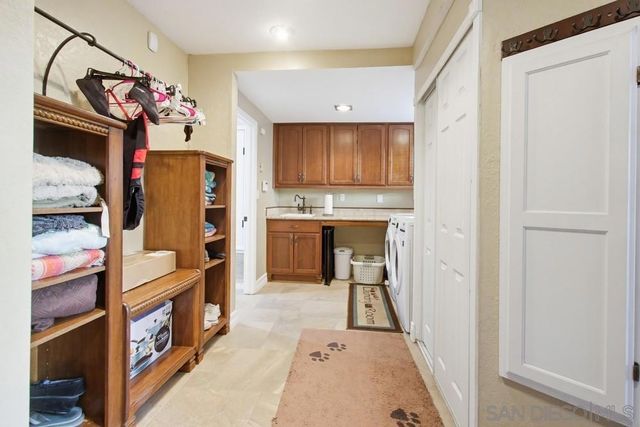 10494 Livewood Way, San Diego, CA 92131