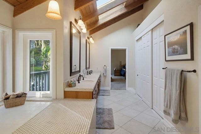 10494 Livewood Way, San Diego, CA 92131