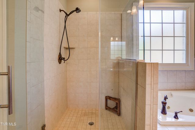 1943 Villa Court, Johnson City, TN 37615