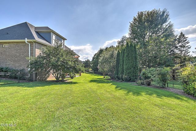 1943 Villa Court, Johnson City, TN 37615