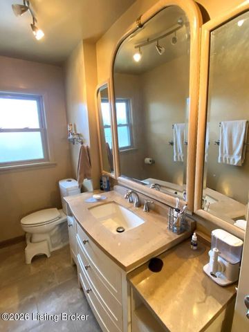 1973 Meadowcreek Dr, Louisville, KY 40218